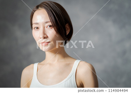 female, lady, woman 114984494