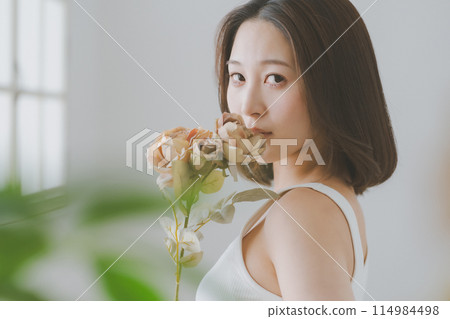 female, lady, woman 114984498