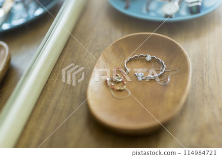 Cosmetics and makeup products 114984721