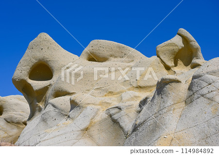 Katano Beach, the former site of the Choja Mansion, Kaga's Cappadocia, strange rock formations, Kaga City 114984892