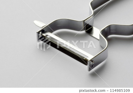Peeler Peeler 114985109