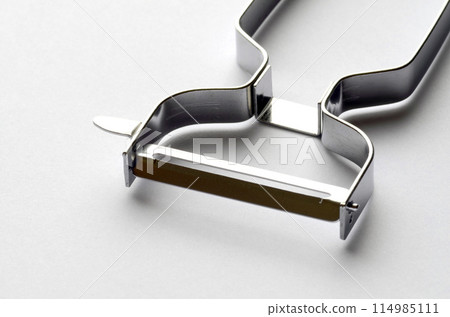 Peeler Peeler 114985111