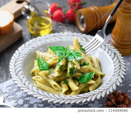Penne Genovese（北海道鮮奶油餘韻）濃鬱濃鬱的Genovese醬 114989066