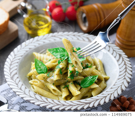 Penne Genovese（北海道鮮奶油餘韻）濃鬱濃鬱的Genovese醬 114989075