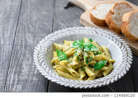 Penne Genovese (finished with fresh Hokkaido cream) Rich and flavorful Genovese sauce 114989120
