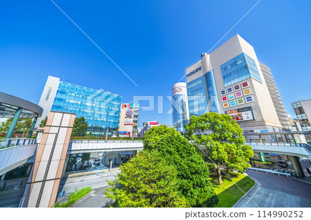 Kawasaki cityscape: Streets in front of Musashi-Mizonokuchi Station (Mizonokuchi Station) [Kawasaki City, Kanagawa Prefecture] 114990252