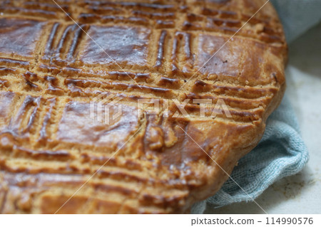 布羅耶杜普瓦圖 (Broyer du Poitou) 的近景。普瓦圖-夏朗德地區製作的當地法國甜點。 114990576