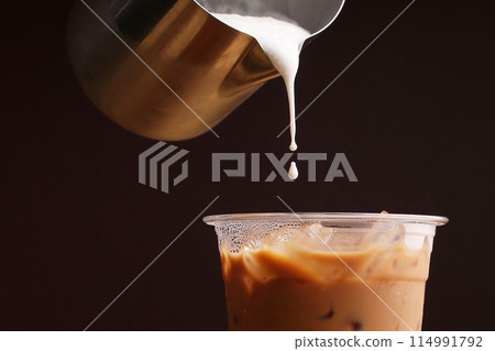 Ice cappuccino and milk foam 114991792