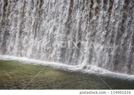 Erosion control dam in the valley [Suzuka Quasi-National Park, Miyazuma Gorge] 114991816