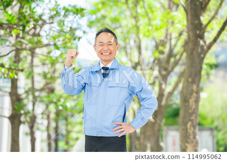 中男工作服清新綠拳頭泵 114995062
