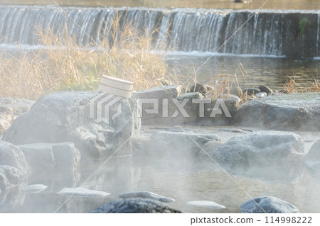 三朝溫泉的露天浴池 114998222