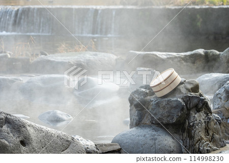 Open-air bath at Misasa Onsen Open-air bath at Misasa Onsen 114998230