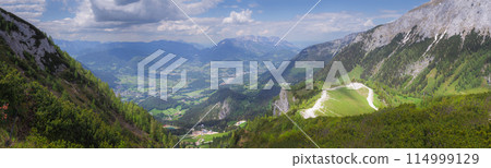 Mountain valley with tracks near Jenner mount in Berchtesgaden National Park 114999129