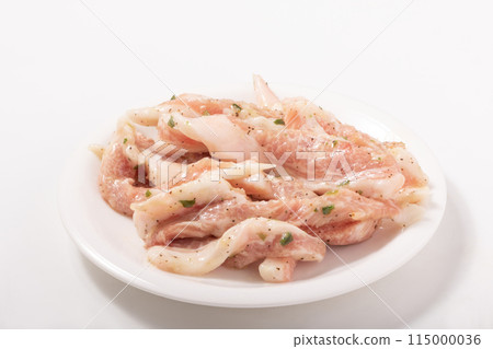 Fatty pork with green onion and salt sauce 115000036