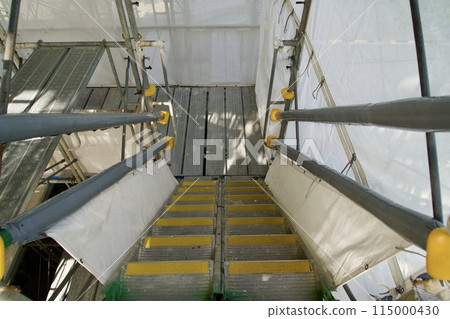 Simple scaffolding and stairs at construction sites 115000430