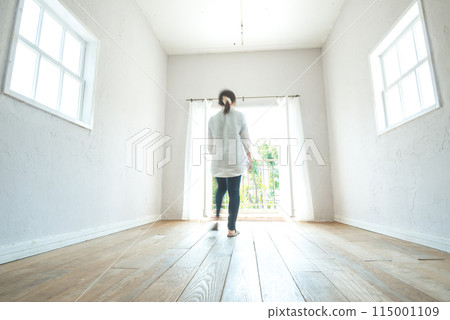 Bright room 115001109