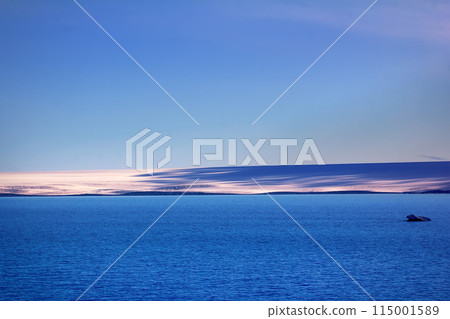 Arctic Islands Glaciers, snowfields and rock outcrops Arctic Islands Glaciers, snowfields and rock outcrops 115001589