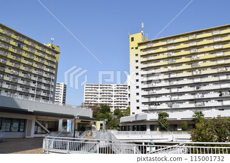 Streetscape of Wakabadai housing complex in Asahi Ward, Yokohama City 115001732