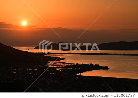 Sunrise from Ouchi Pass Ichijikan Park 115001757