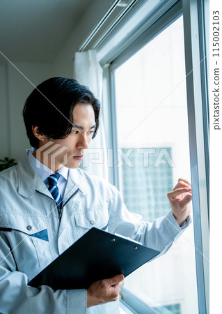 Businessmen in work clothes Businessmen in work clothes 115002103