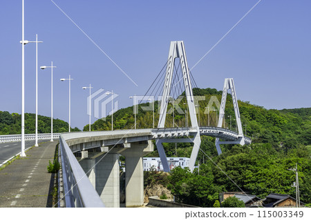 Yuge Island, Yuge Bridge and Yuge Island, Yumeshima Kaido, Kamijima Town, Ehime Prefecture 115003349