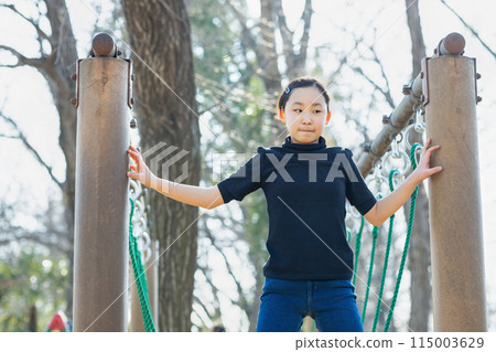 享受田徑運動的小學生 115003629