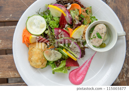 多彩的沙拉 多彩的沙拉 115003877