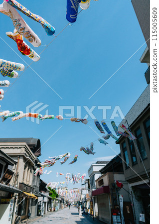 川越市懸掛鯉魚旗的大正羅馬街 115005609