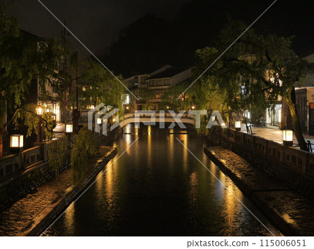 雨夜兵庫縣豐岡市崎溫泉溫泉小鎮 115006051
