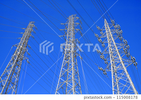 日本電力都市風光:日本的能源、光影…鋼塔和無數的電線。邁向新的明天... 日本電力都市風光:日本的能源、光影…鋼塔和無數的電線。邁向新的明天... 115008178