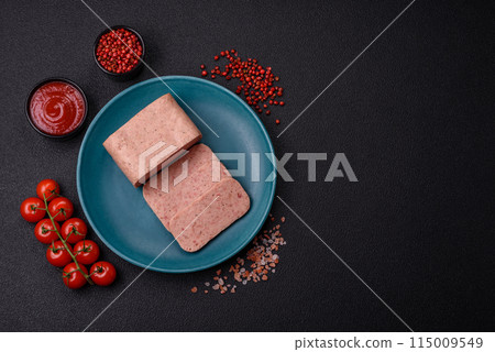 Delicious canned pink ham with salt, spices and herbs 115009549