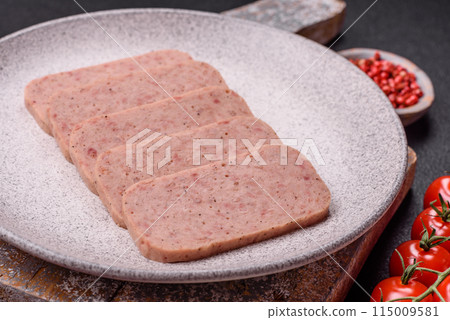 Delicious canned pink ham with salt, spices and herbs 115009581