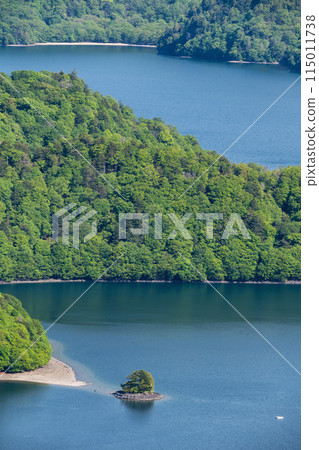 View from Mount Hangetsu in Nikko, Tochigi Prefecture 115011738