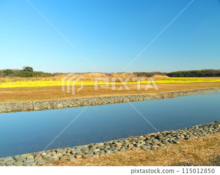 Winter scenery of Mizumoto Park with a water play area Winter scenery of Mizumoto Park with a water play area 115012850
