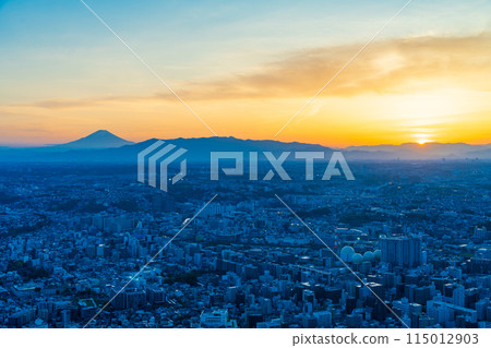 (Kanagawa Prefecture) Cityscape of Yokohama City, Distant view of Mt. Fuji, Evening view 115012903