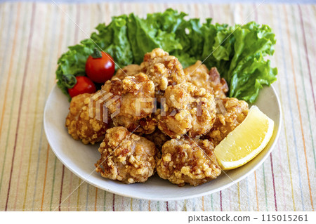 Deep fried chicken 115015261