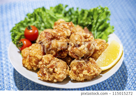 Deep fried chicken 115015272