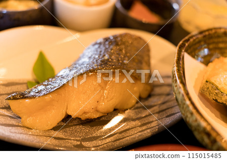 Sawara grilled with miso in a high-end Japanese restaurant 115015485