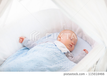 Little baby on white bed Little baby on white bed 115018466