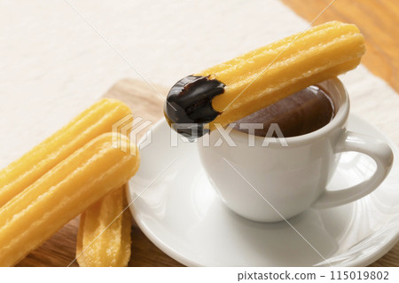 杯子裡的西班牙油條 115019802