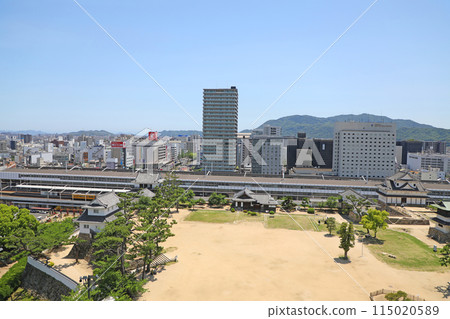 福山站和福山市的街景 115020589