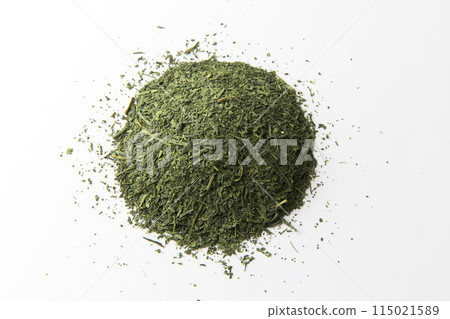 Green tea with matcha leaves 115021589