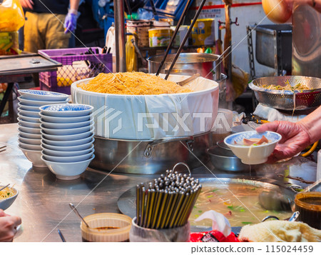 台北寧夏夜市街頭小吃麵線 台北寧夏夜市街頭小吃麵線 115024459