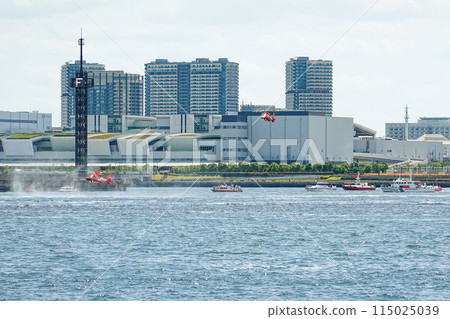 Firefighting pageant held for the first time in five years (Tokyo Bay) 115025039