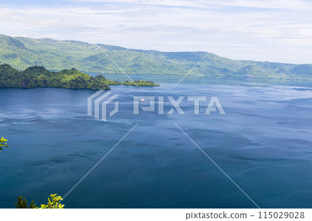 [Lake Towada, Aomori Prefecture] View from Kankodai 115029028