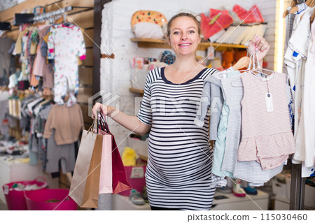 Female Pregnant Buyer In striped tunic Reviews Newborn Dress 115030460
