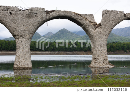 Spectacular view of the Taushubetsu River Bridge 115032116
