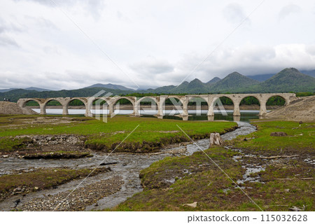 Spectacular view of the Taushubetsu River Bridge 115032628
