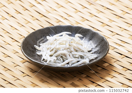 Dried whitebait Seafood Dried whitebait Young sardines Image material 115032742