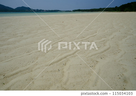 川平灣的波浪圖案 川平灣的波浪圖案 115034103